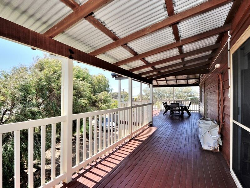 8B Edwards Street, Dawesville WA 6211