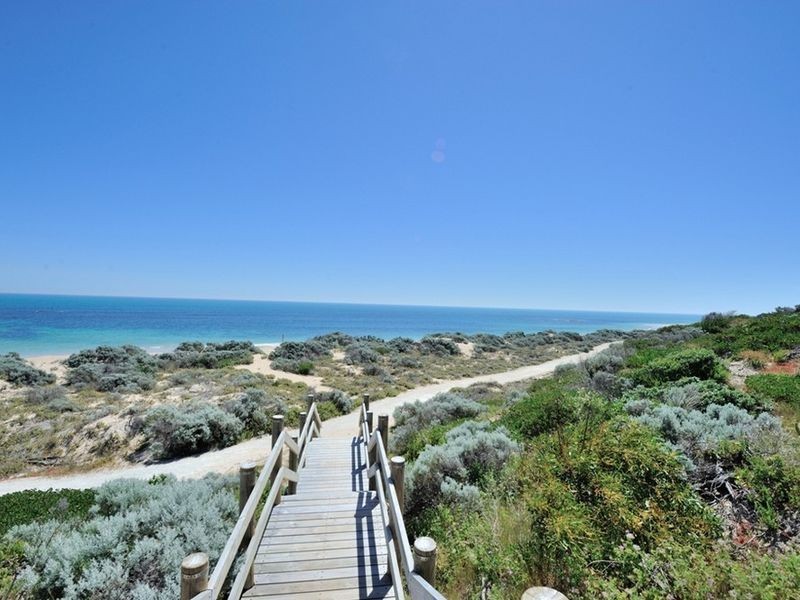 8B Edwards Street, Dawesville WA 6211