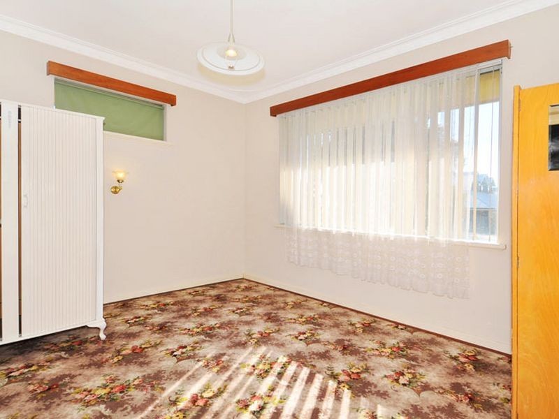 51 Davey Street, Mandurah WA 6210