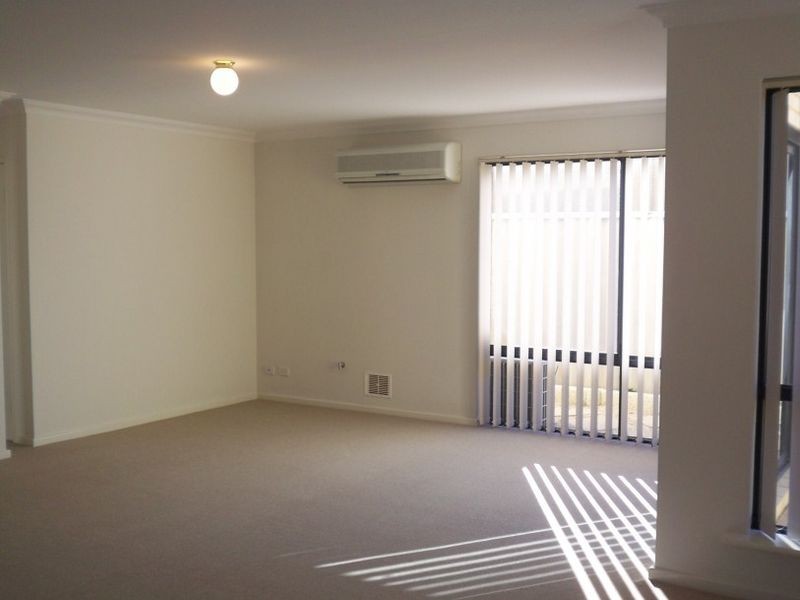 4/6 Churchill Avenue, Dudley Park WA 6210