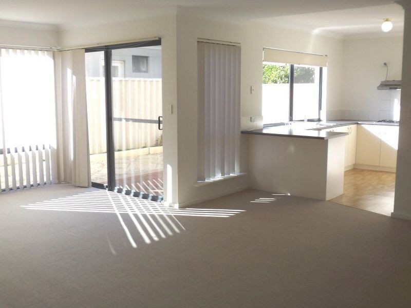 4/6 Churchill Avenue, Dudley Park WA 6210