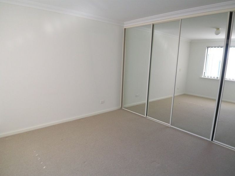 4/6 Churchill Avenue, Dudley Park WA 6210