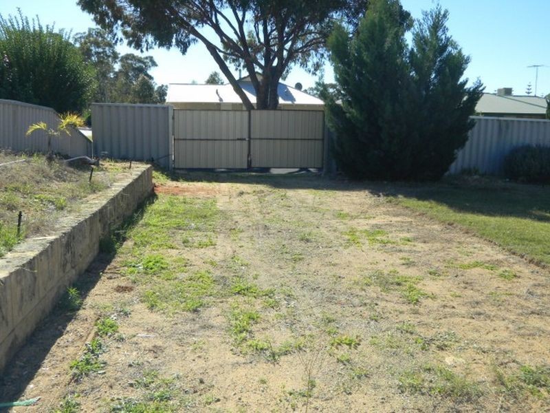 1 Kedron Place, Greenfields WA 6210