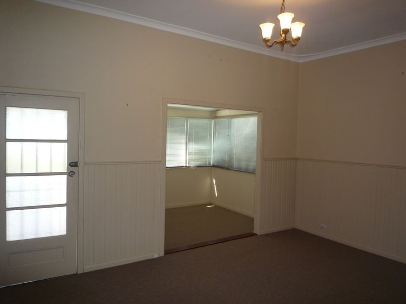 15 Kitchener Street, Dudley Park WA 6210