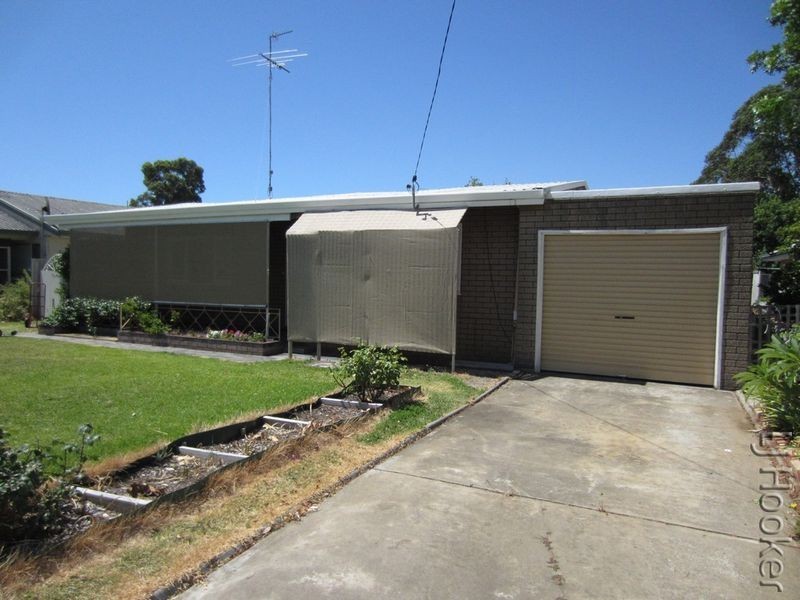 26 Goomarl Street, Dudley Park WA 6210