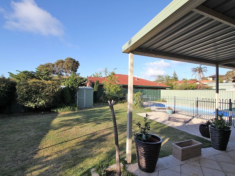 18 Darter Place, Halls Head WA 6210