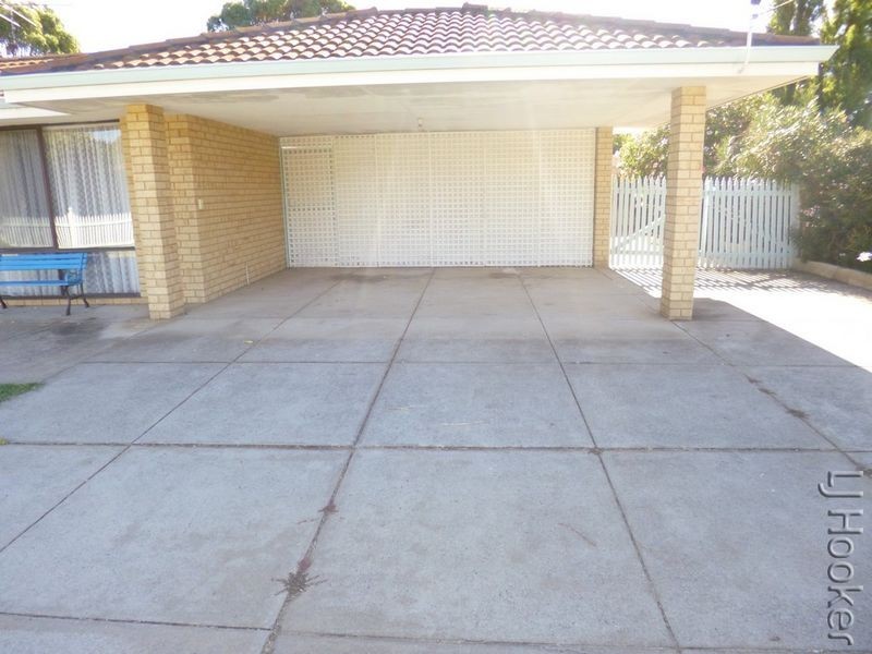 32 Mississippi Drive, Greenfields WA 6210