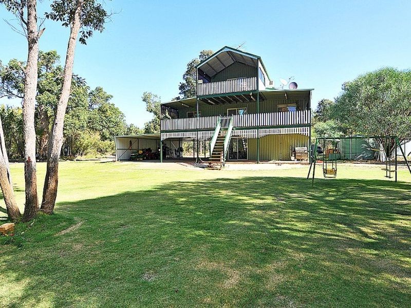 600 Southern Estuary Road, Lake Clifton WA 6215