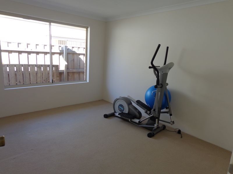 20 Grasshill Grange, Halls Head WA 6210