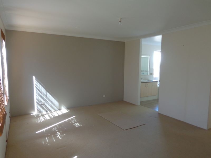 20 Grasshill Grange, Halls Head WA 6210
