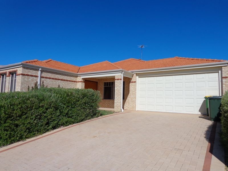 20 Grasshill Grange, Halls Head WA 6210