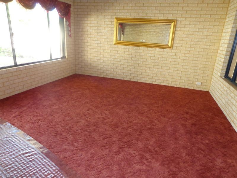 36 Ravendale Drive, Dudley Park WA 6210