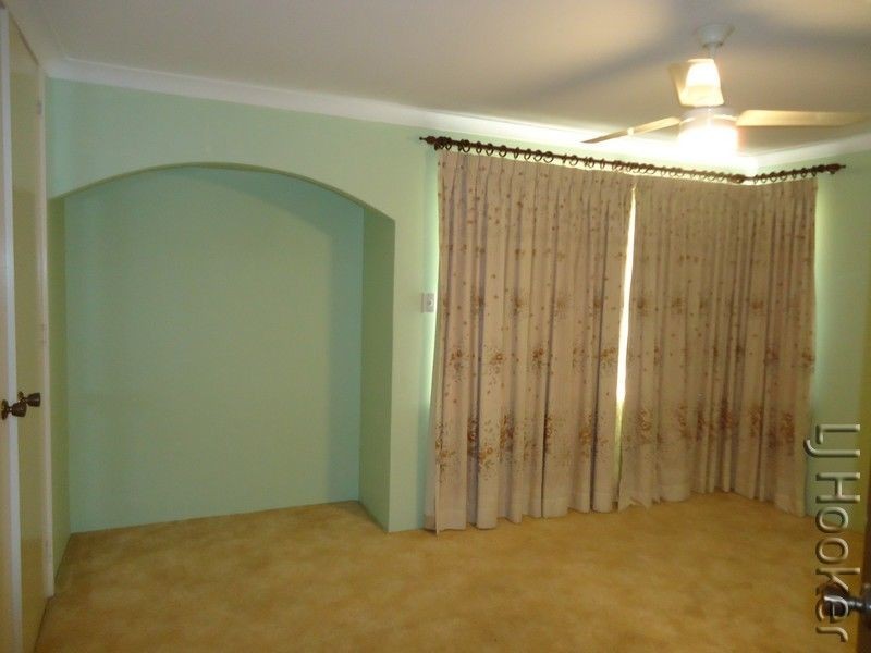 13 Pepperwood Rise, Halls Head WA 6210