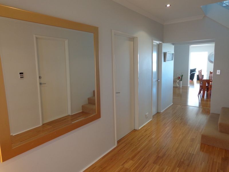 8 Carissa Turn, Halls Head WA 6210