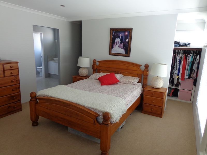 8 Carissa Turn, Halls Head WA 6210