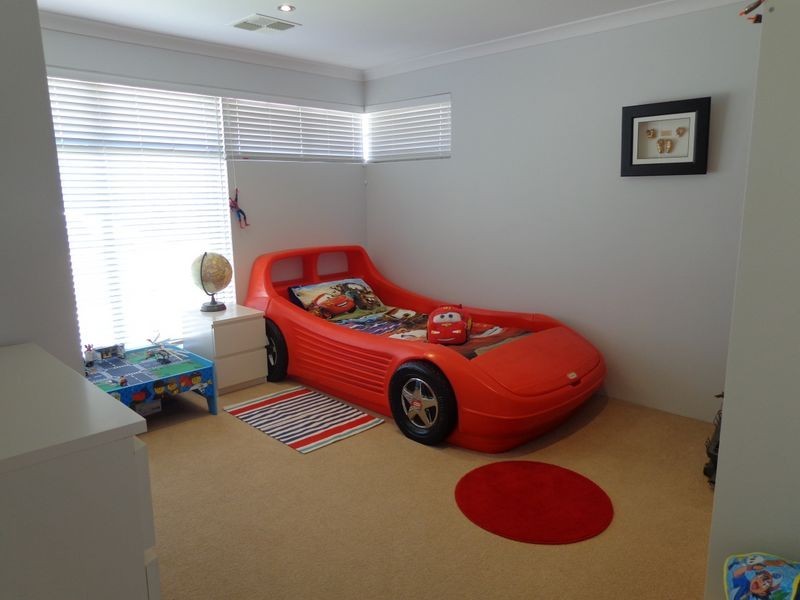 8 Carissa Turn, Halls Head WA 6210
