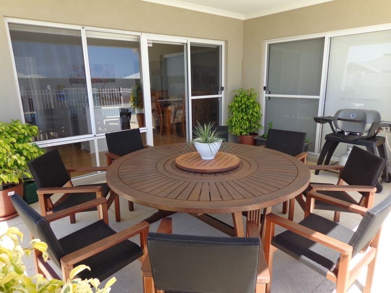 8 Carissa Turn, Halls Head WA 6210