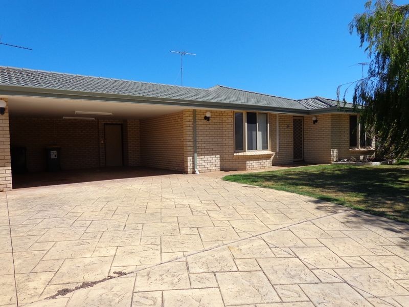 31 Tamarisk Drive, Halls Head WA 6210