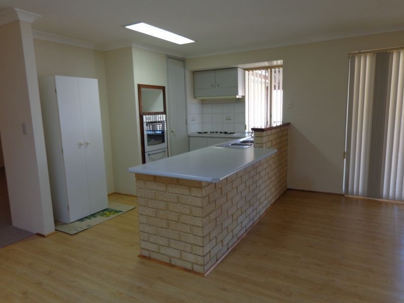 31 Tamarisk Drive, Halls Head WA 6210