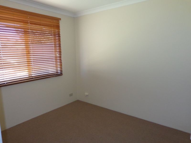 31 Tamarisk Drive, Halls Head WA 6210