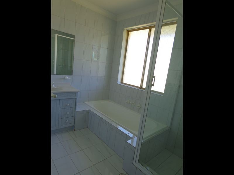 31 Tamarisk Drive, Halls Head WA 6210