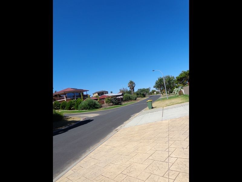 31 Tamarisk Drive, Halls Head WA 6210