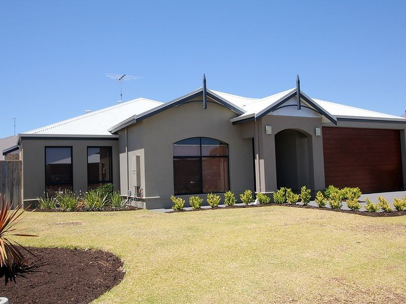 11 Breynia Link, Halls Head WA 6210