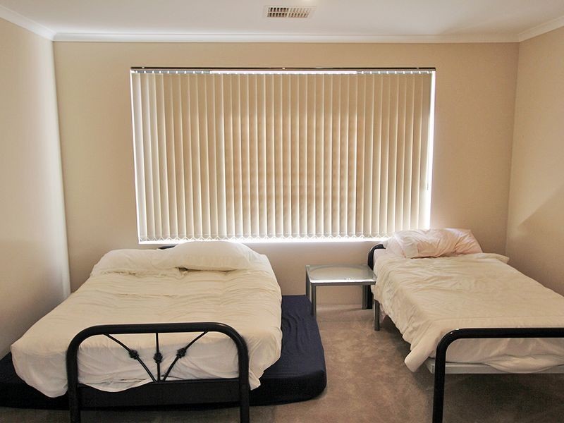 11 Breynia Link, Halls Head WA 6210