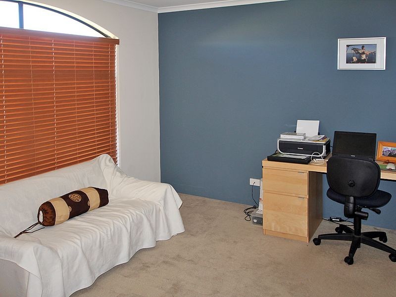 11 Breynia Link, Halls Head WA 6210