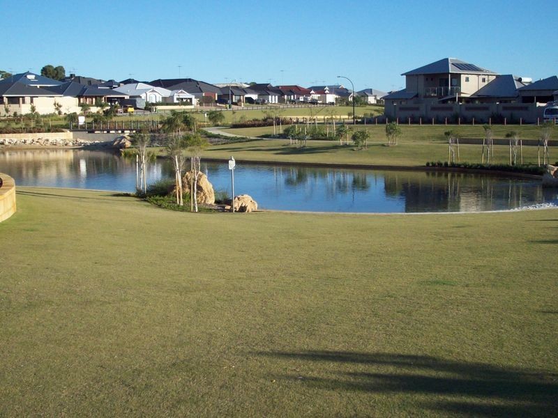 11 Breynia Link, Halls Head WA 6210