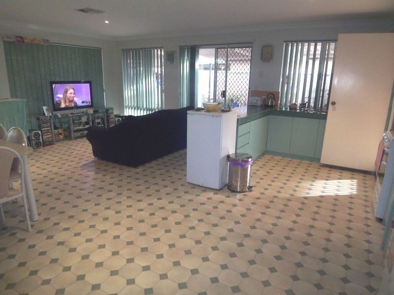 11 Dunbar Court, Meadow Springs WA 6210