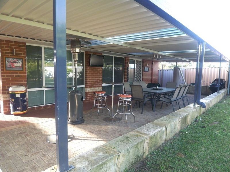 11 Dunbar Court, Meadow Springs WA 6210