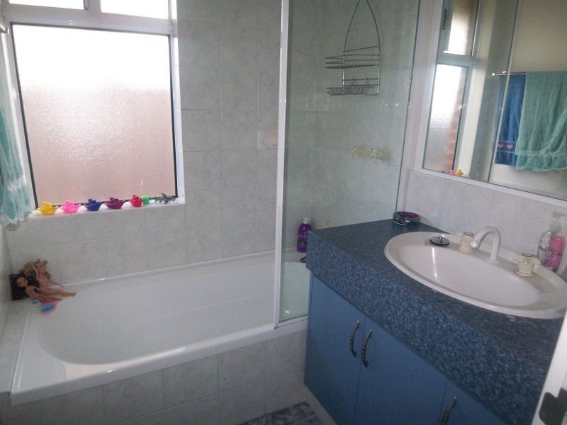 11 Dunbar Court, Meadow Springs WA 6210