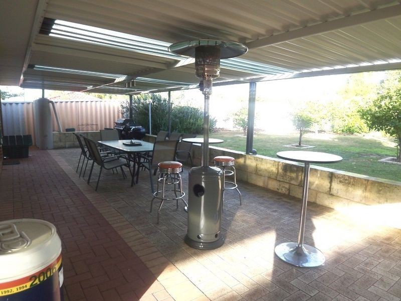 11 Dunbar Court, Meadow Springs WA 6210