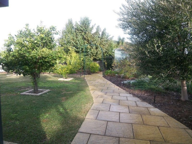 11 Dunbar Court, Meadow Springs WA 6210