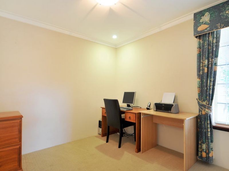9 Pallinup Place, Dudley Park WA 6210
