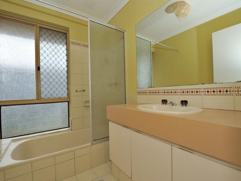 1/8 Chepstow Drive, Mandurah WA 6210