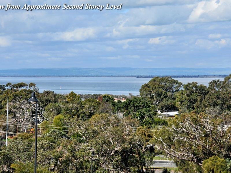 4 Delphis Way, Wannanup WA 6210