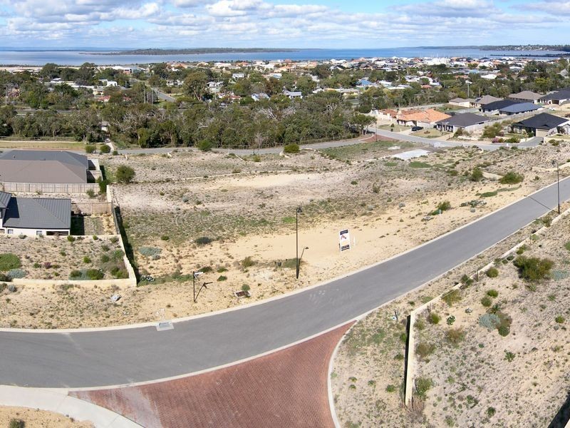 4 Delphis Way, Wannanup WA 6210