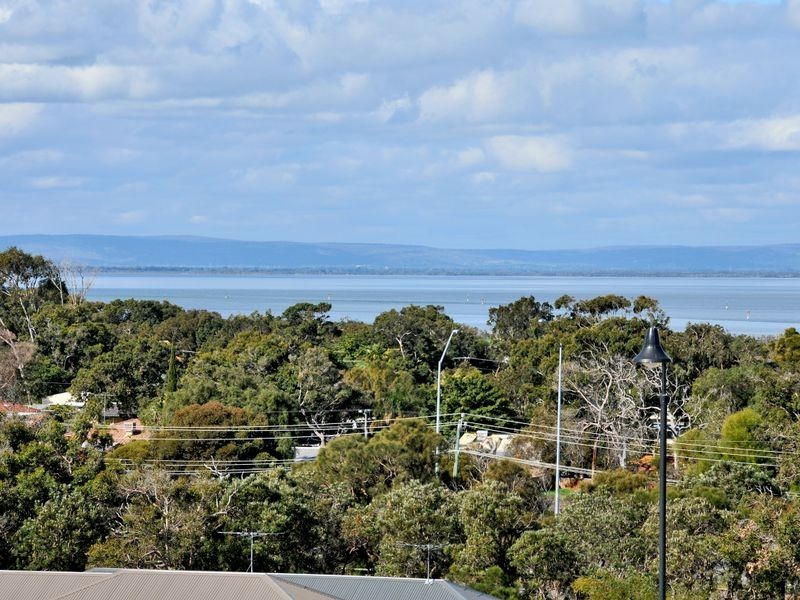 4 Delphis Way, Wannanup WA 6210