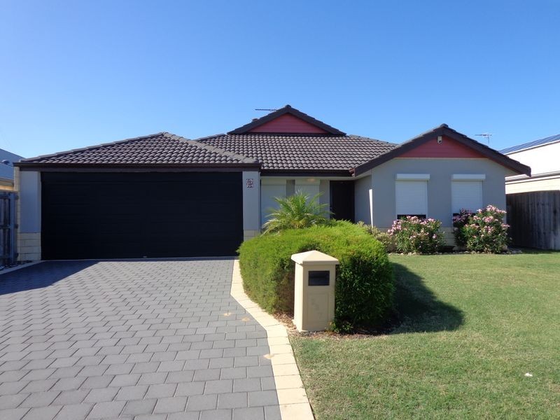 237 Peelwood Parade, Halls Head WA 6210