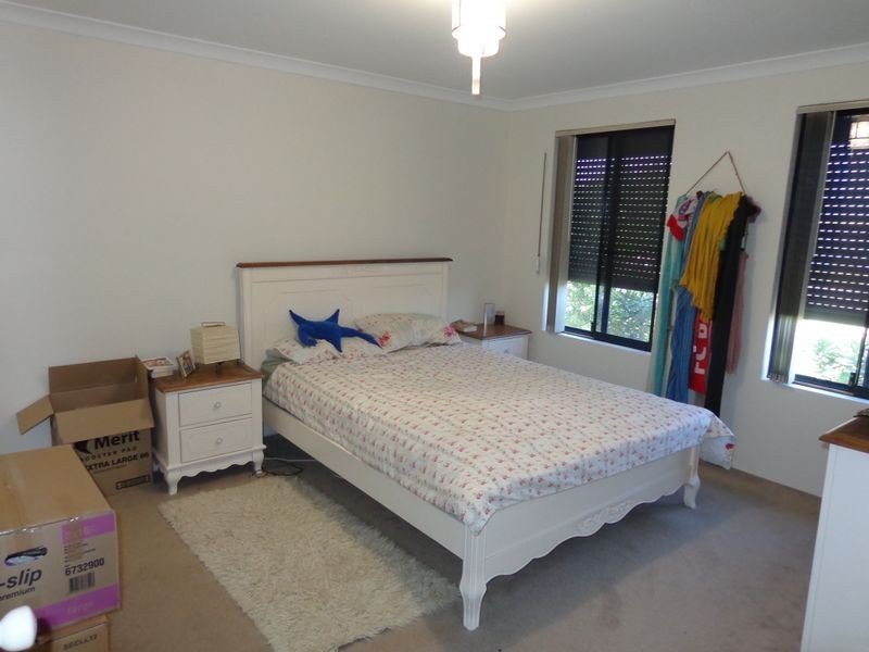 237 Peelwood Parade, Halls Head WA 6210