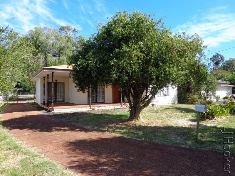 11 Derek Road, Coodanup WA 6210