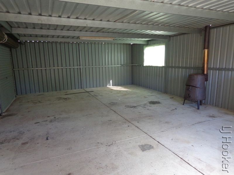 11 Derek Road, Coodanup WA 6210