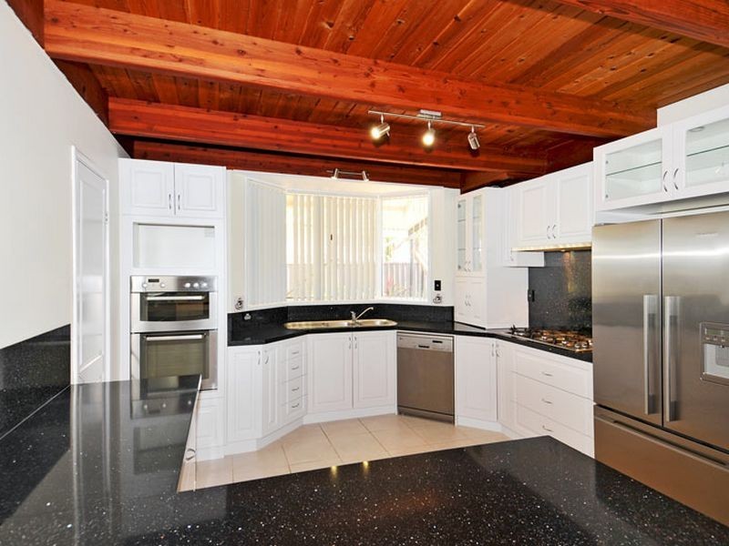 26 Hestia Place, San Remo WA 6210