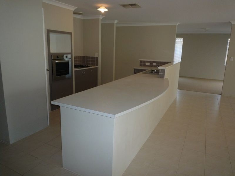223 Peelwood Parade, Halls Head WA 6210