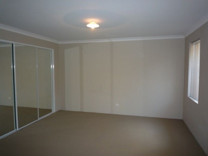 223 Peelwood Parade, Halls Head WA 6210