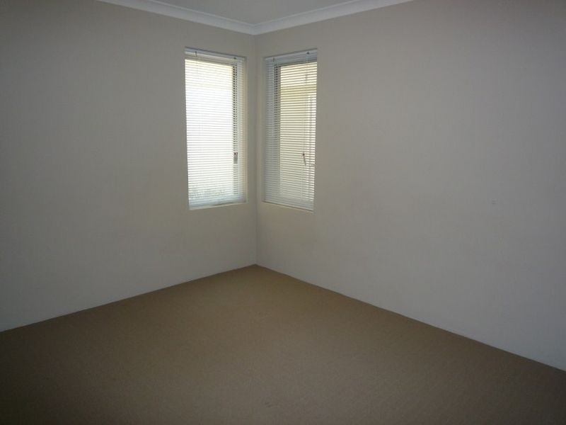 223 Peelwood Parade, Halls Head WA 6210