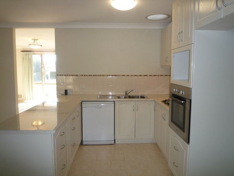 1A Berrigan Row, Halls Head WA 6210