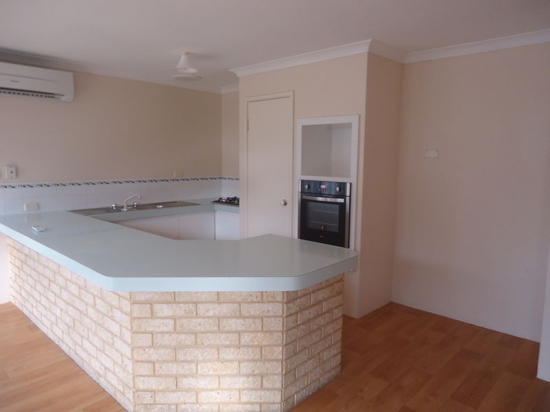 6A Bucentaur Place, Halls Head WA 6210